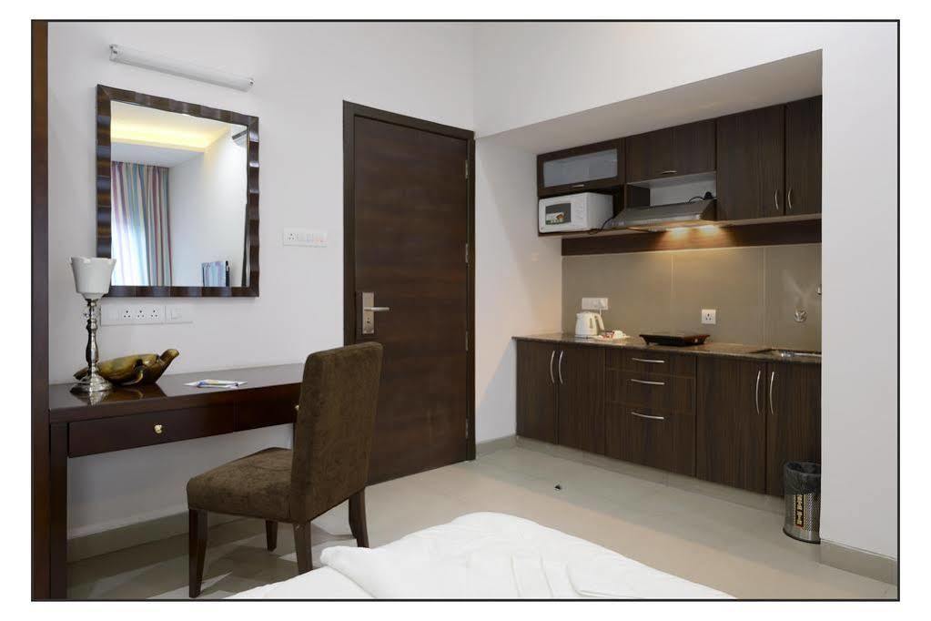 Oyo 710 Hotel Kshitij Pune Dış mekan fotoğraf