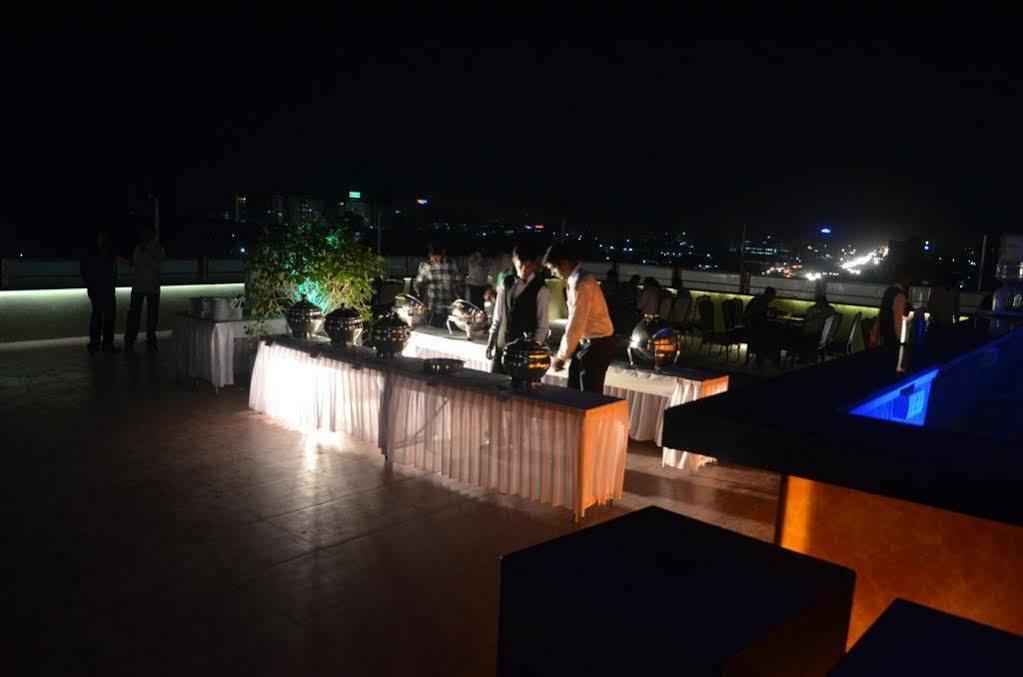 Oyo 710 Hotel Kshitij Pune Dış mekan fotoğraf